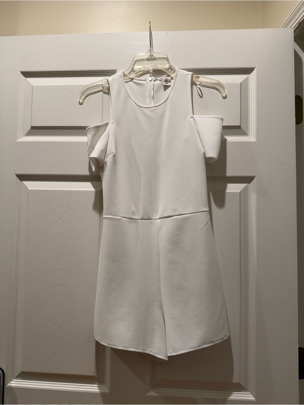 Artisan Ny White Cold-Shoulder Romper Dress